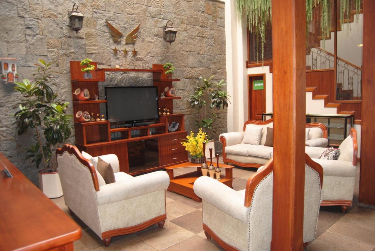 Hotel Pegasus Cuenca Buitenkant foto