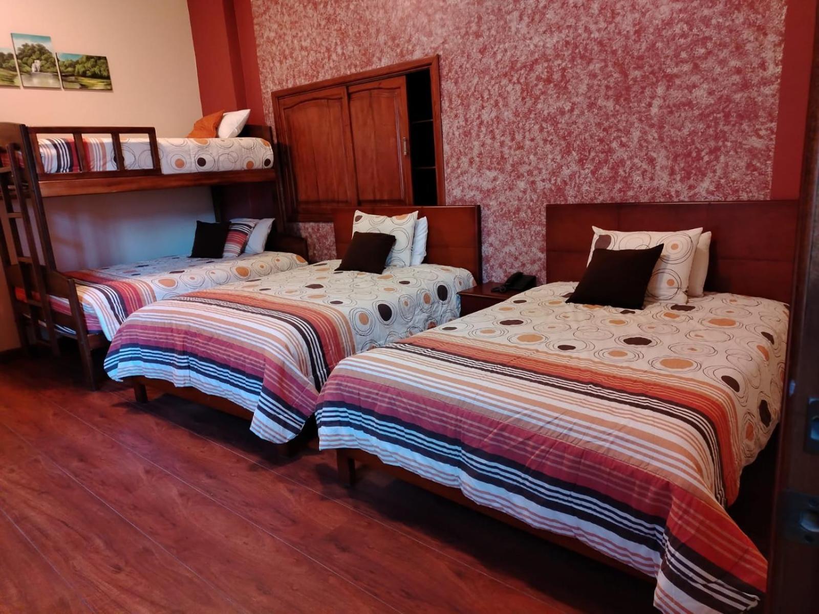 Hotel Pegasus Cuenca Buitenkant foto