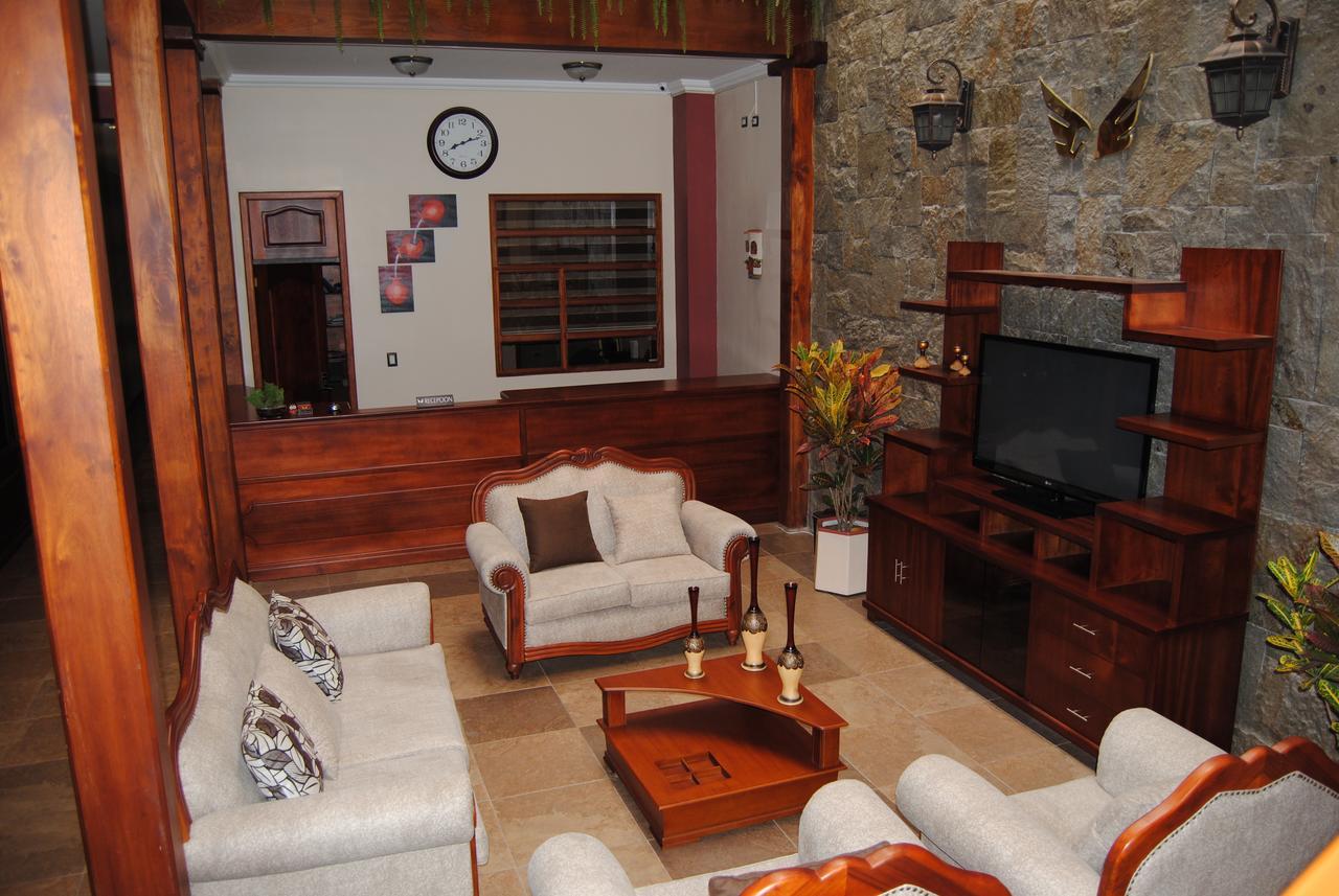 Hotel Pegasus Cuenca Buitenkant foto