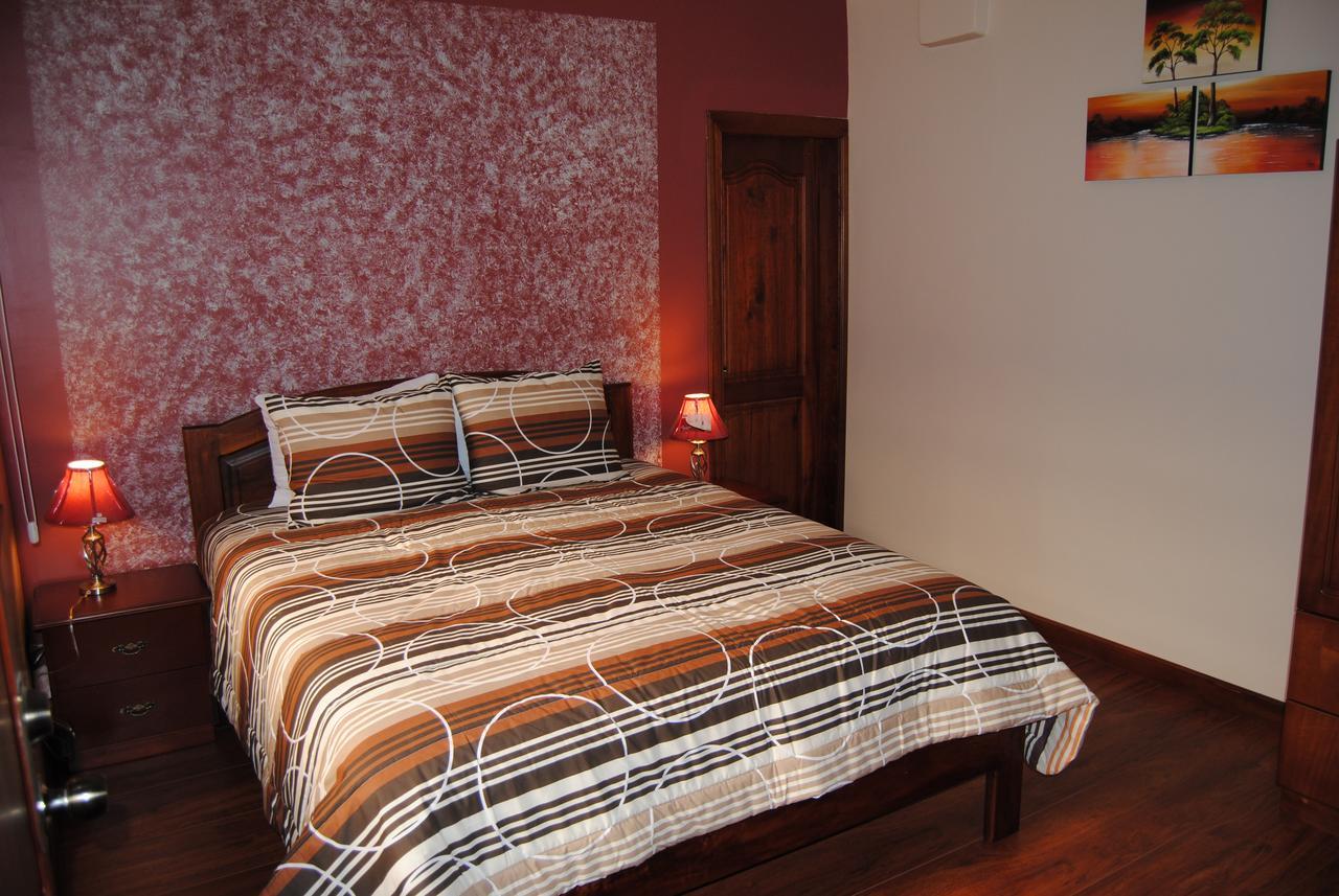 Hotel Pegasus Cuenca Buitenkant foto