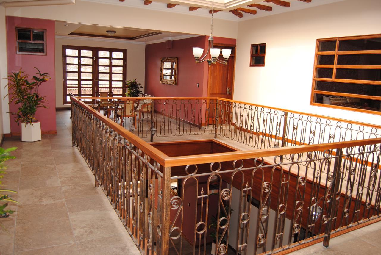Hotel Pegasus Cuenca Buitenkant foto