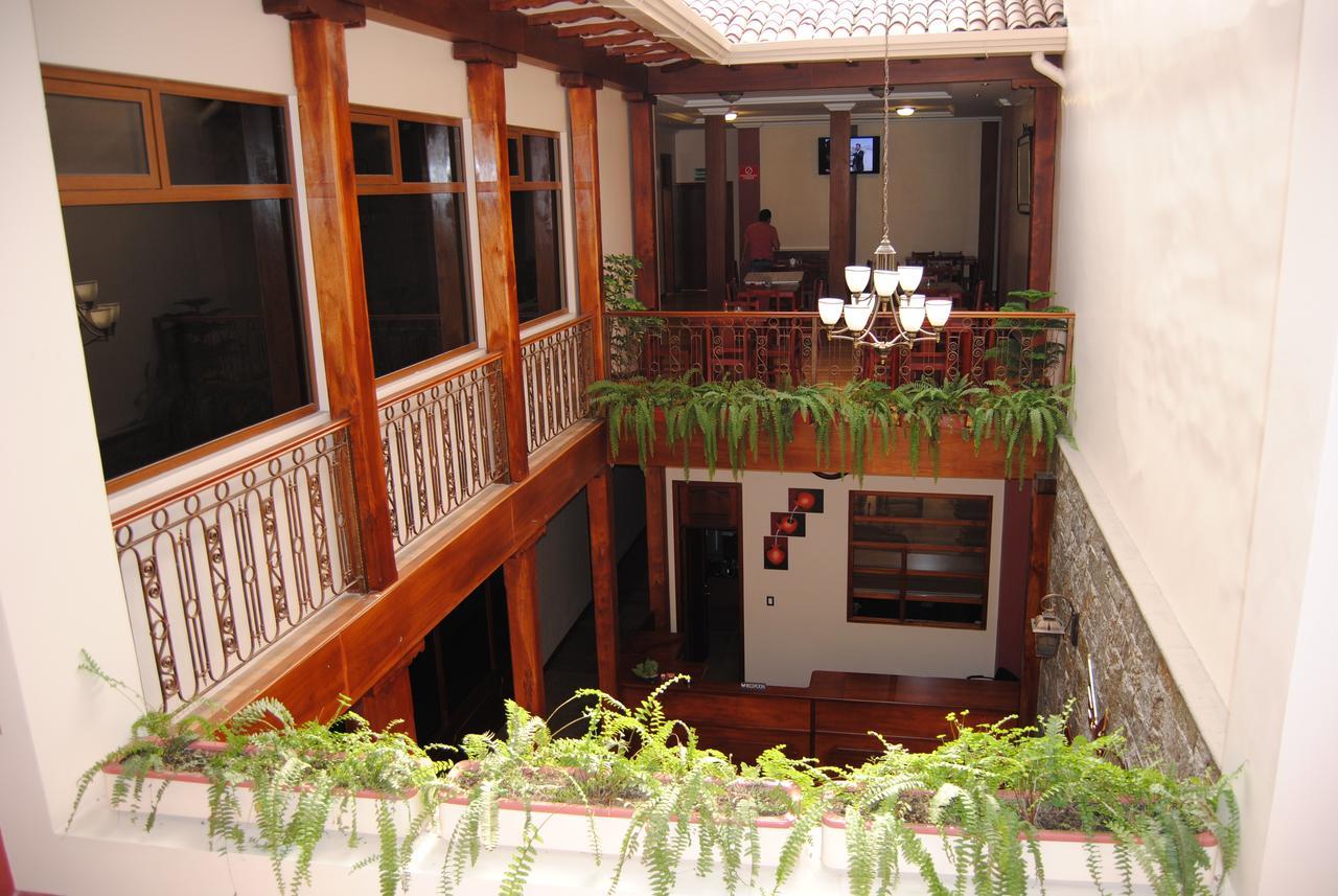 Hotel Pegasus Cuenca Buitenkant foto